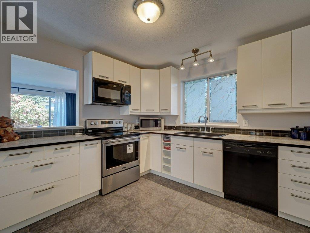 6557 Bjorn Place, Sechelt, British Columbia  V7Z 0T4 - Photo 19 - R3083626