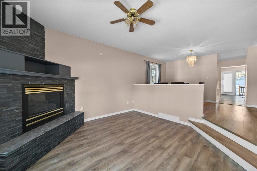 5220 47 Street, Camrose, Alberta  T4V 1K4 - Photo 6 - A2271815