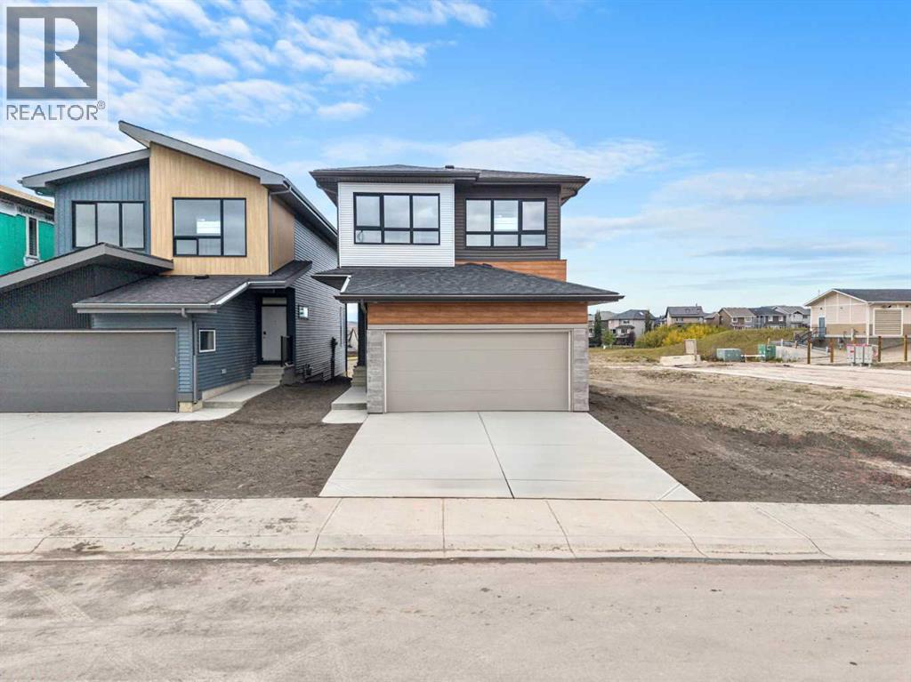 46 Heritage Heath, Cochrane, Alberta  T0T 0T0 - Photo 1 - A2262940