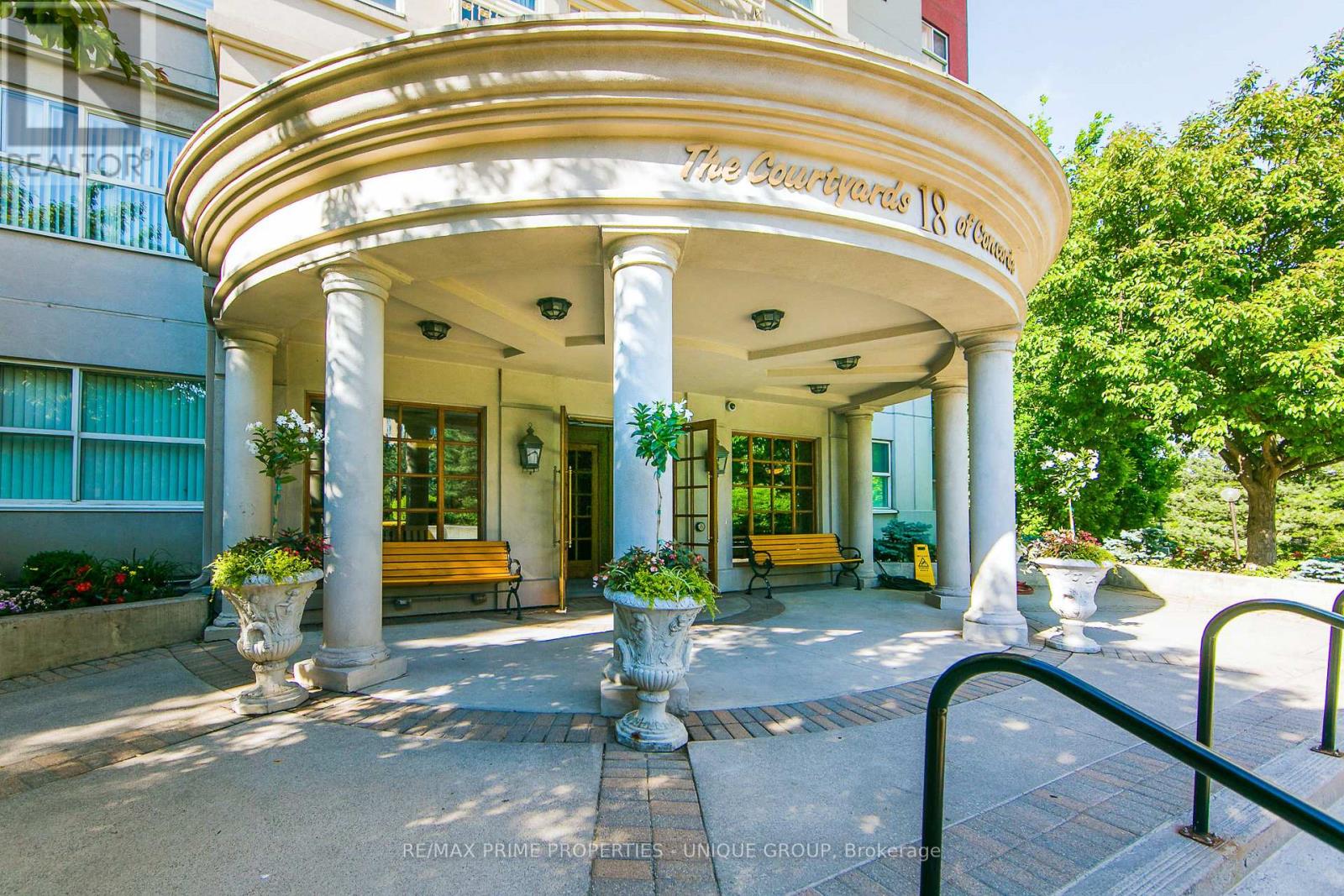 Lp 914 - 18 Concorde Place, Toronto, Ontario  M3C 3T9 - Photo 2 - C12733010