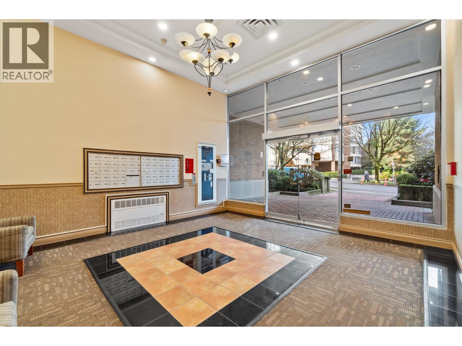 801 5848 Olive Avenue, Burnaby, British Columbia  V5H 4V6 - Photo 3 - R3083021