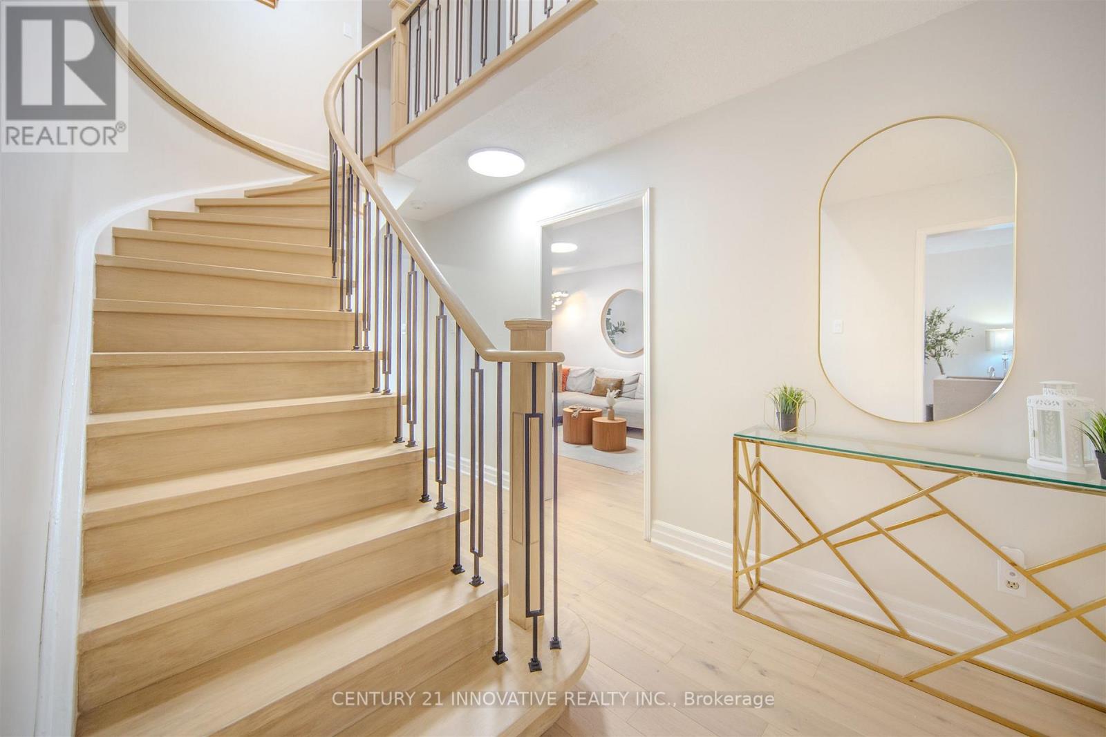 20 Muirbank Boulevard, Toronto, Ontario  M1C 4T6 - Photo 3 - E12733054