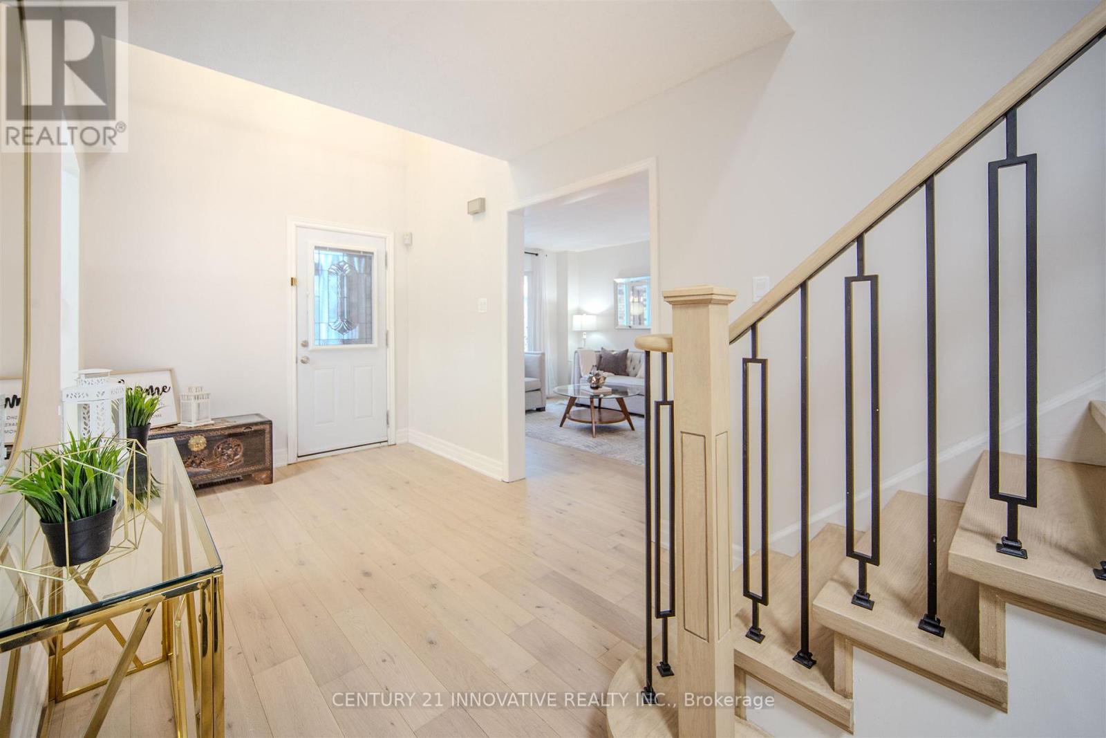 20 Muirbank Boulevard, Toronto, Ontario  M1C 4T6 - Photo 4 - E12733054