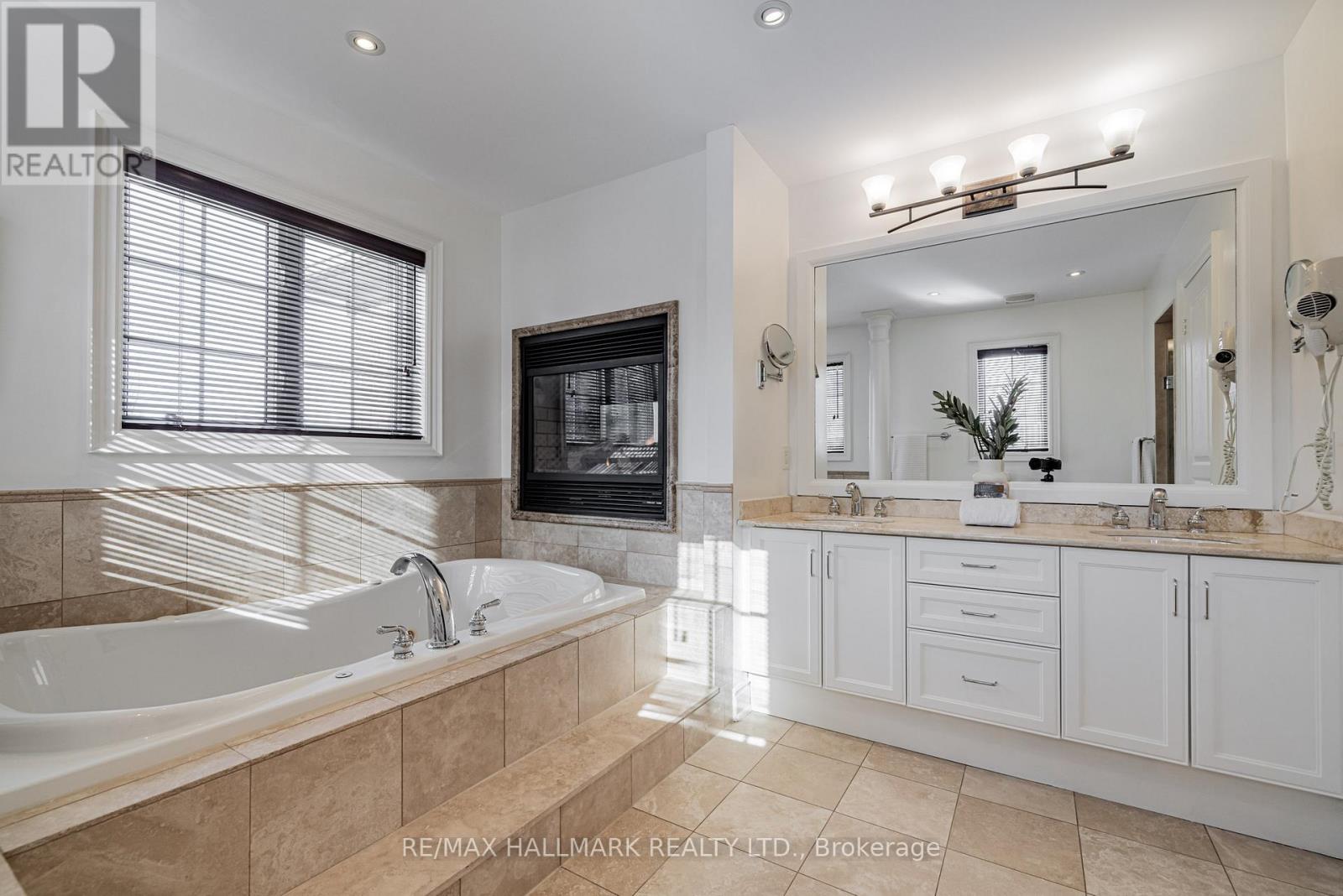 48 Stonecliffe Crescent, Aurora, Ontario  L4G 7Z6 - Photo 12 - N12732998