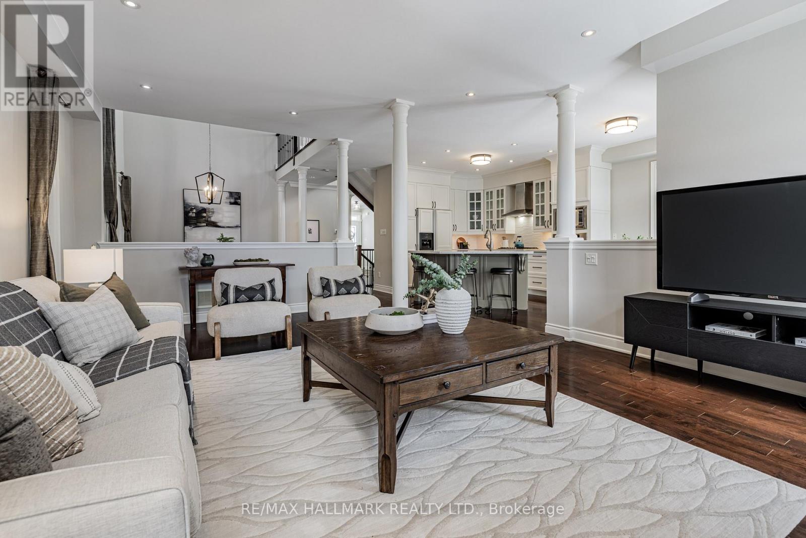 48 Stonecliffe Crescent, Aurora, Ontario  L4G 7Z6 - Photo 6 - N12732998