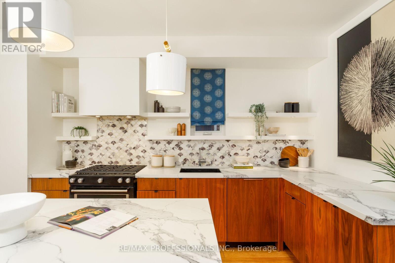 163 1/2 Campbell Avenue, Toronto, Ontario  M6P 3V3 - Photo 12 - W12732810