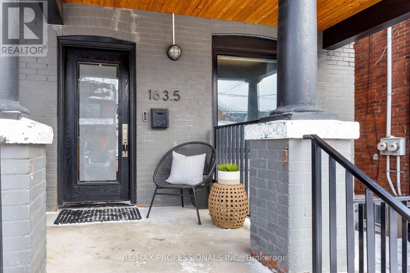 163 1/2 Campbell Avenue, Toronto, Ontario  M6P 3V3 - Photo 2 - W12732810