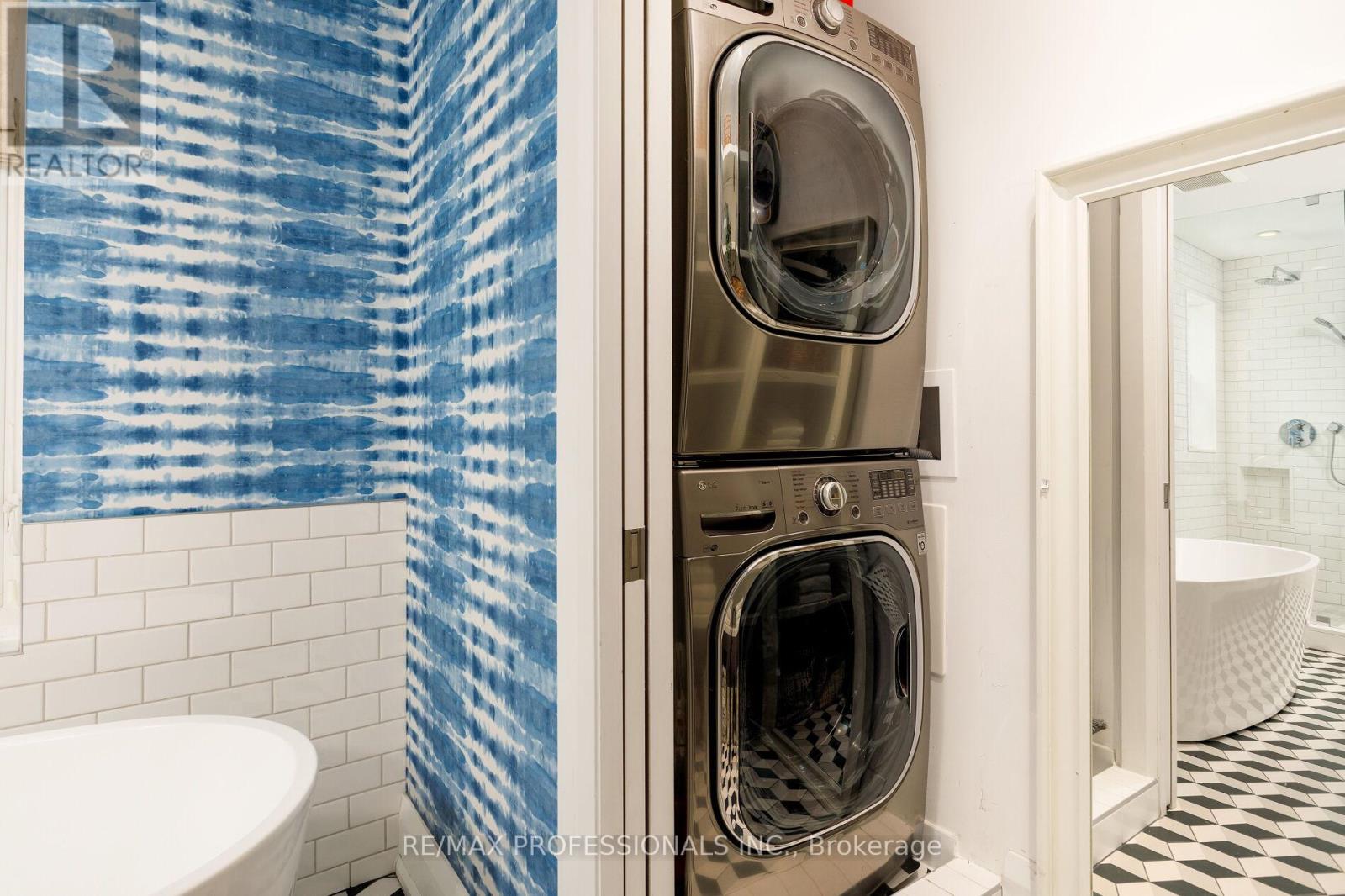 163 1/2 Campbell Avenue, Toronto, Ontario  M6P 3V3 - Photo 24 - W12732810