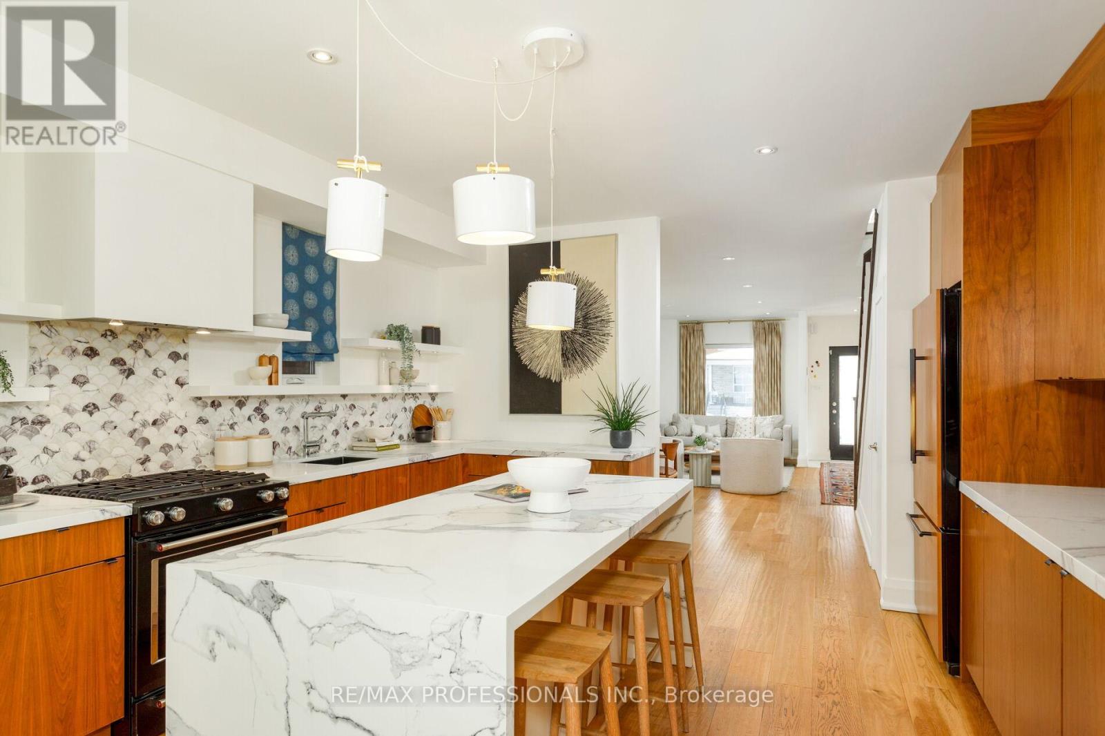 163 1/2 Campbell Avenue, Toronto, Ontario  M6P 3V3 - Photo 9 - W12732810