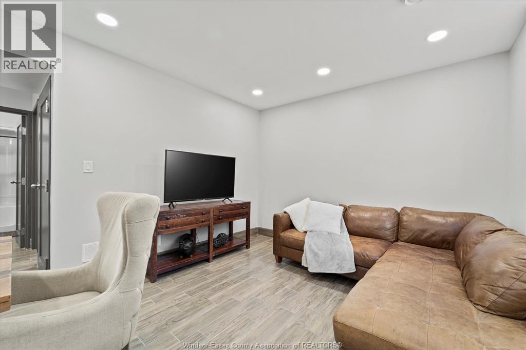 42 Maple, Kingsville, Ontario N9Y 1L8 - Photo 12 - 26002044