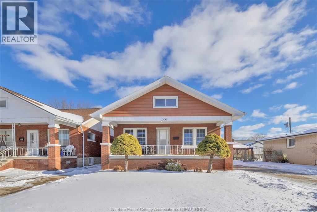 MLS# 26002040: 1006 PILLETTE, Windsor, Canada