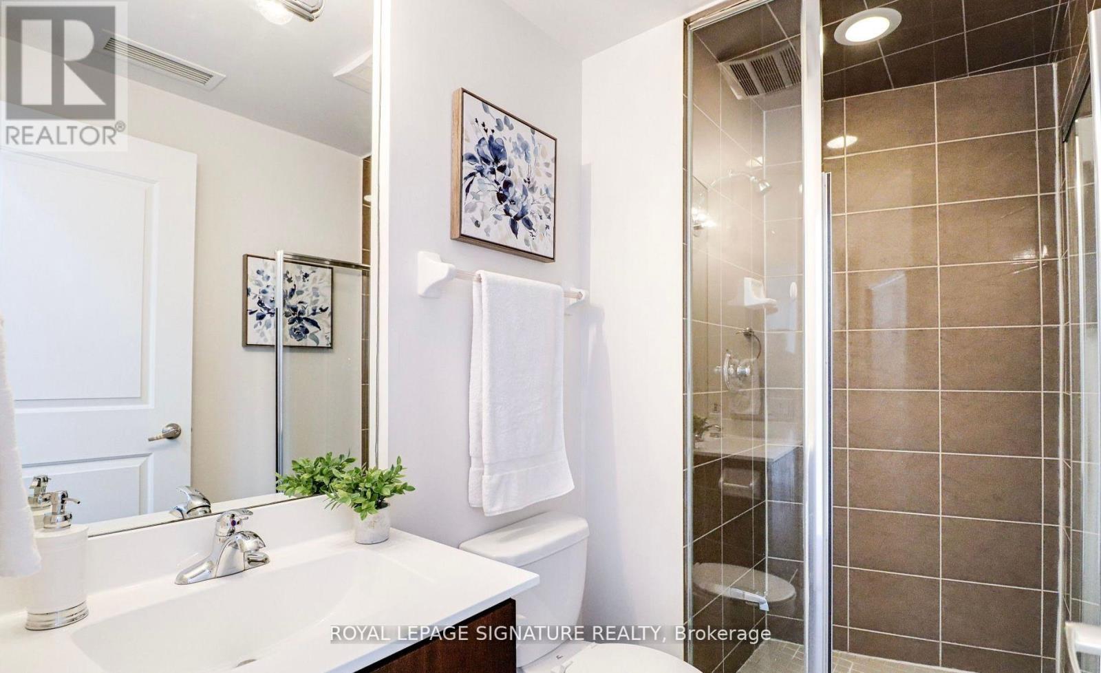 1602 - 330 Burnhamthorpe Road, Mississauga, Ontario  L5B 0E1 - Photo 8 - W12732988