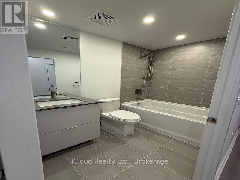 517 - 1 Fairview Road E, Mississauga, Ontario  L5A 4C6 - Photo 13 - W12732990