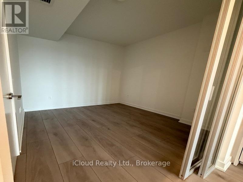 517 - 1 Fairview Road E, Mississauga, Ontario  L5A 4C6 - Photo 16 - W12732990