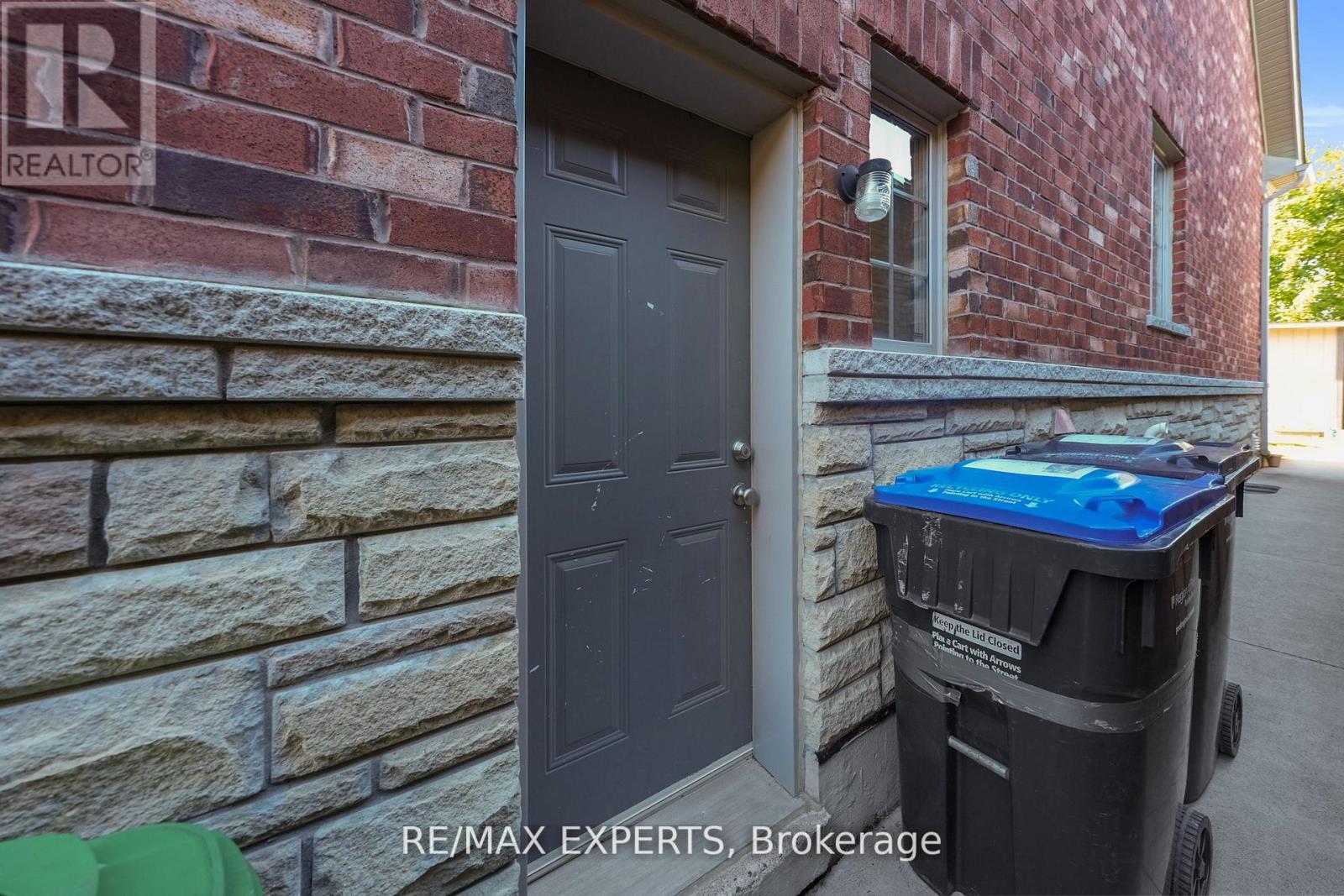 10 Falkland Road, Brampton, Ontario  L6P 4C3 - Photo 38 - W12732996