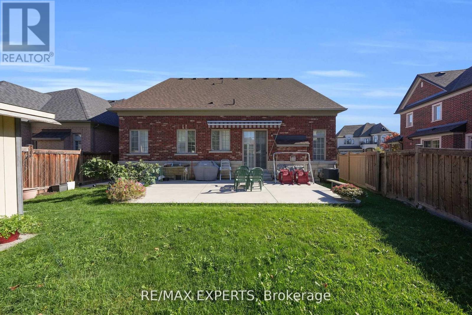 10 Falkland Road, Brampton, Ontario  L6P 4C3 - Photo 40 - W12732996