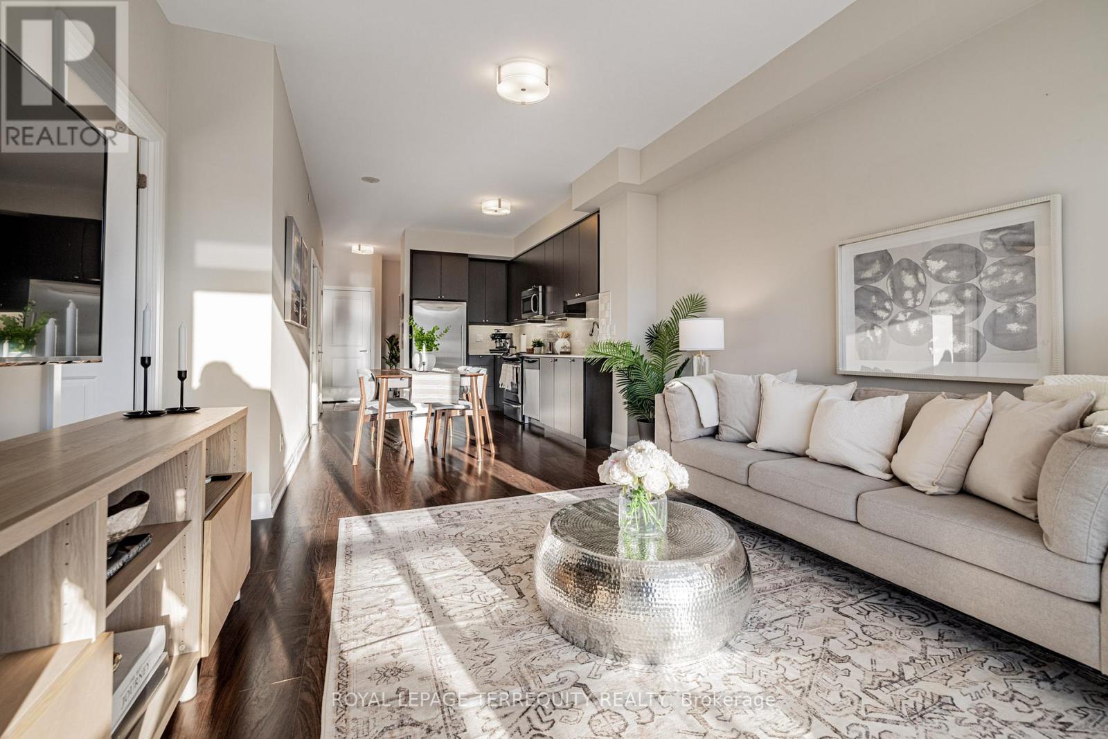 401 - 35 FONTENAY COURT, Toronto, Ontario