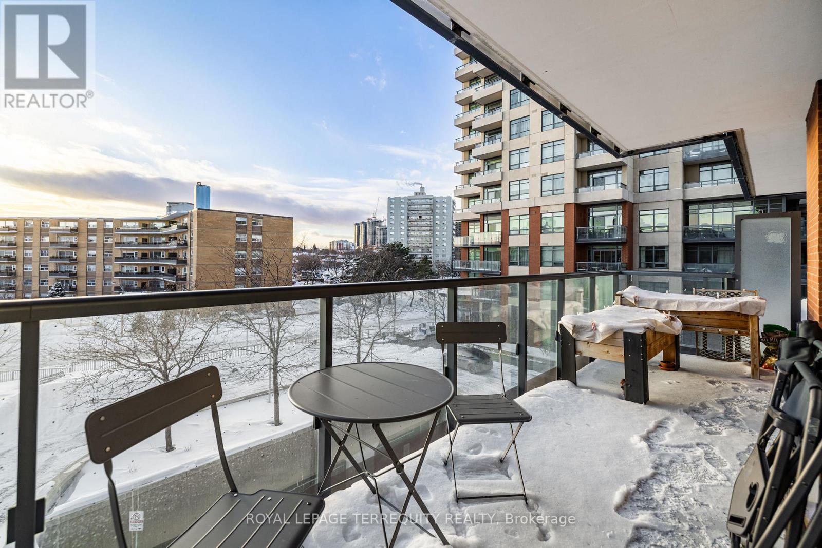 401 - 35 Fontenay Court, Toronto, Ontario  M9A 0E2 - Photo 14 - W12733008