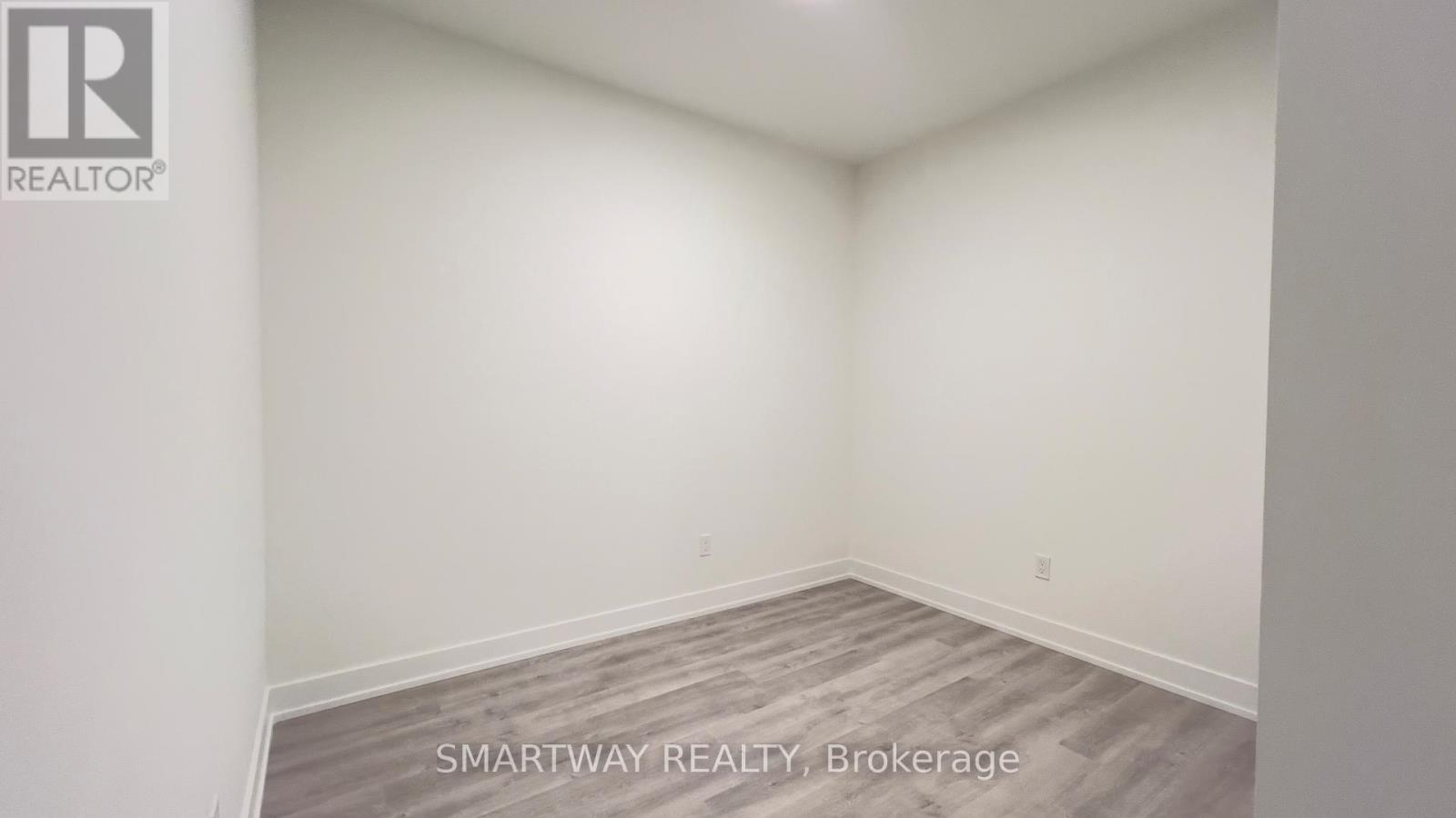 303 - 25 Cordova Avenue, Toronto, Ontario  M9A 0E5 - Photo 28 - W12733040