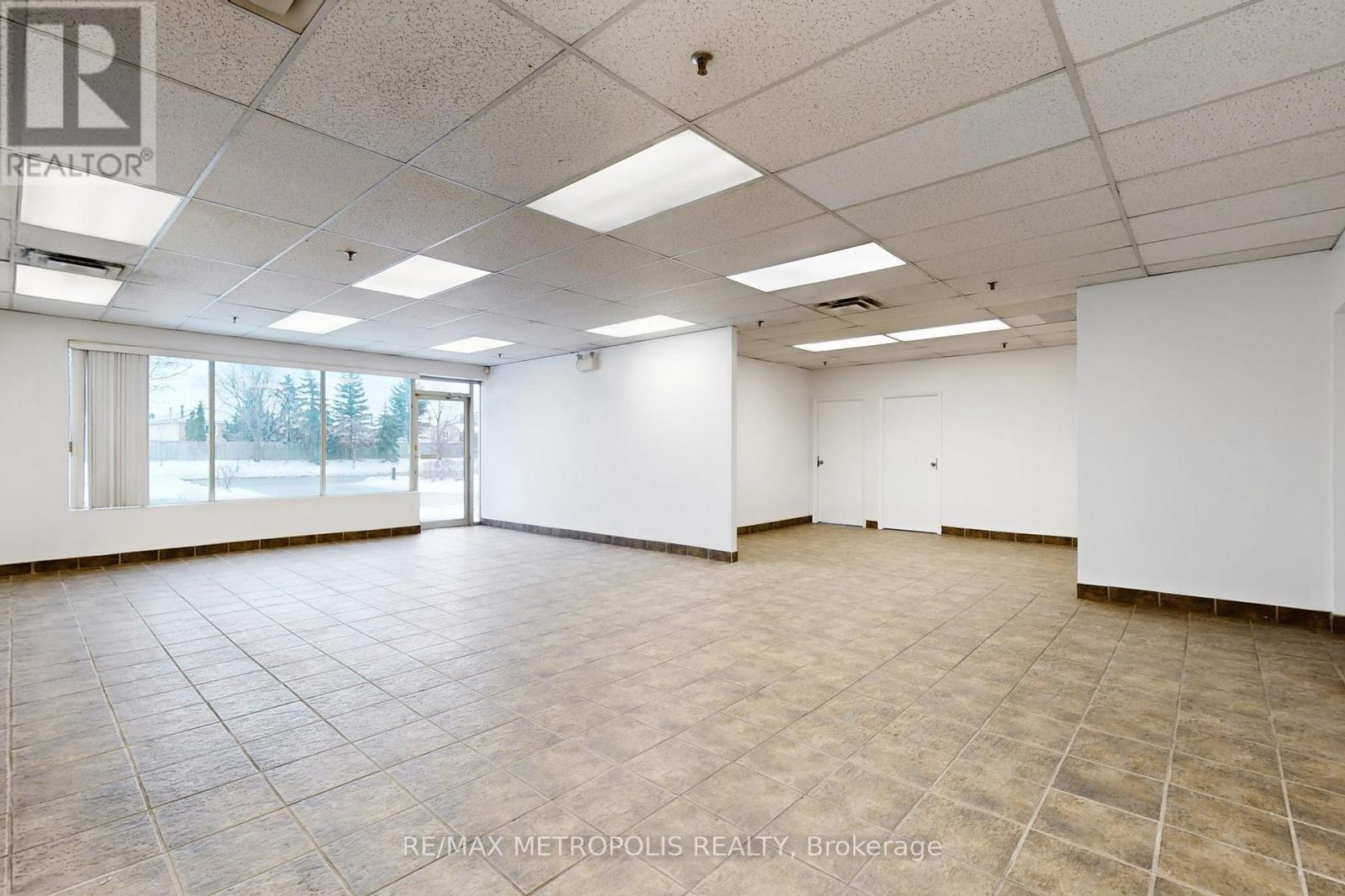 3b - 3185 Unity Drive, Mississauga, Ontario  L5L 4L4 - Photo 3 - W12733092