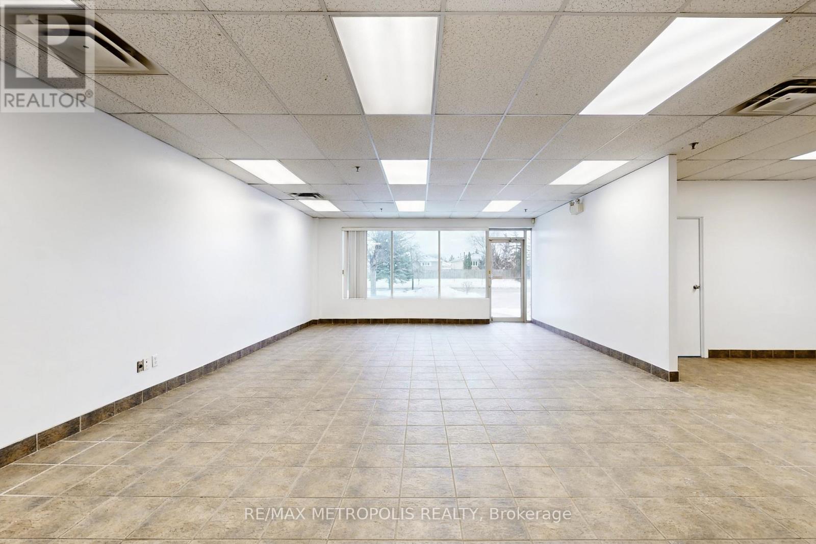 3b - 3185 Unity Drive, Mississauga, Ontario  L5L 4L4 - Photo 4 - W12733092