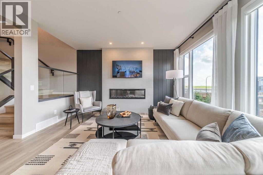 191 Lucas Common Nw, Calgary, Alberta  T3P 2B3 - Photo 2 - A2263852