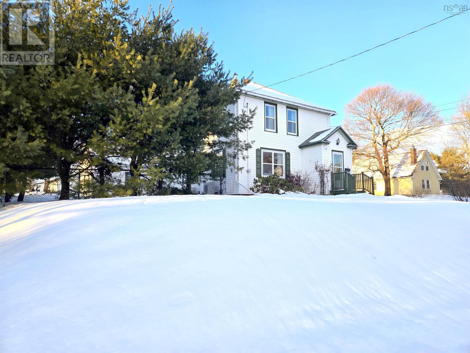 34 Dale Street, Amherst, Nova Scotia  B4H 2A4 - Photo 3 - 202601568