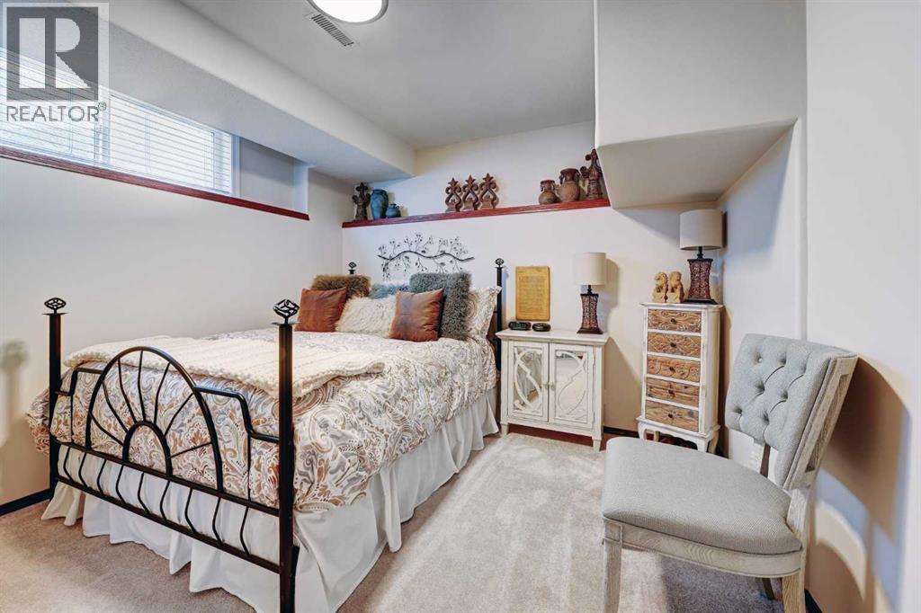 6558 Sierra Morena Boulevard Sw, Calgary, Alberta  T3H 3R3 - Photo 32 - A2278161