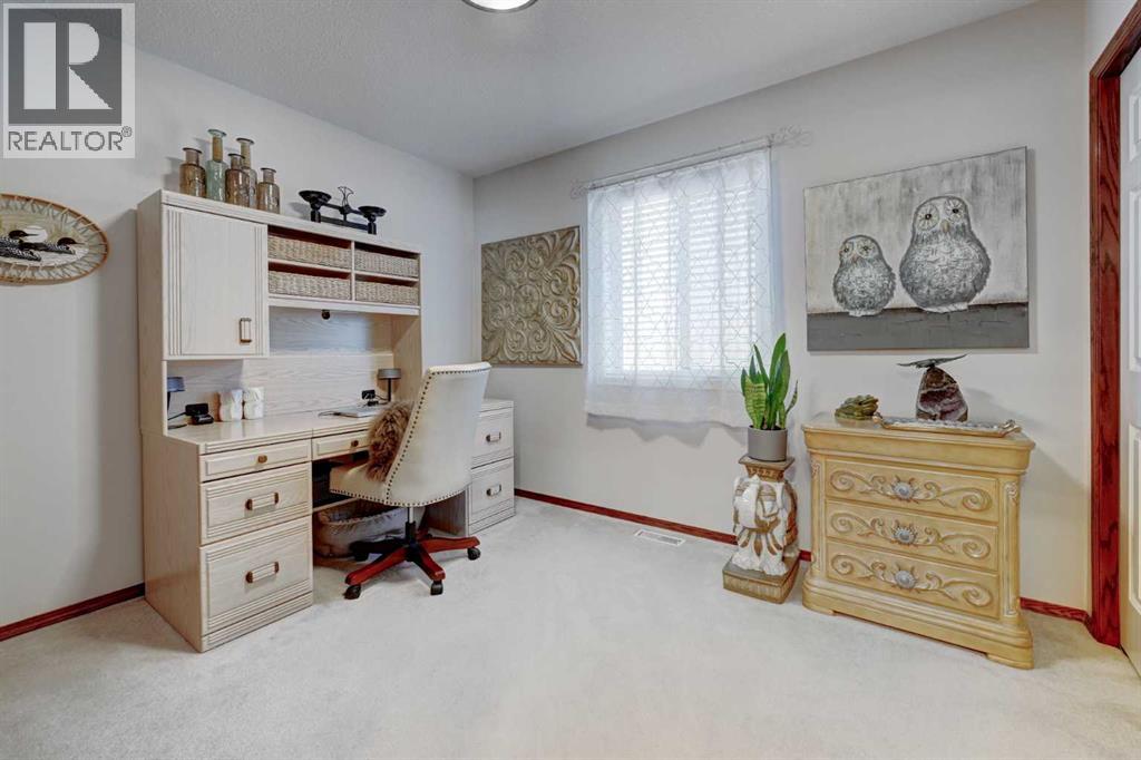 6558 Sierra Morena Boulevard Sw, Calgary, Alberta  T3H 3R3 - Photo 21 - A2278161