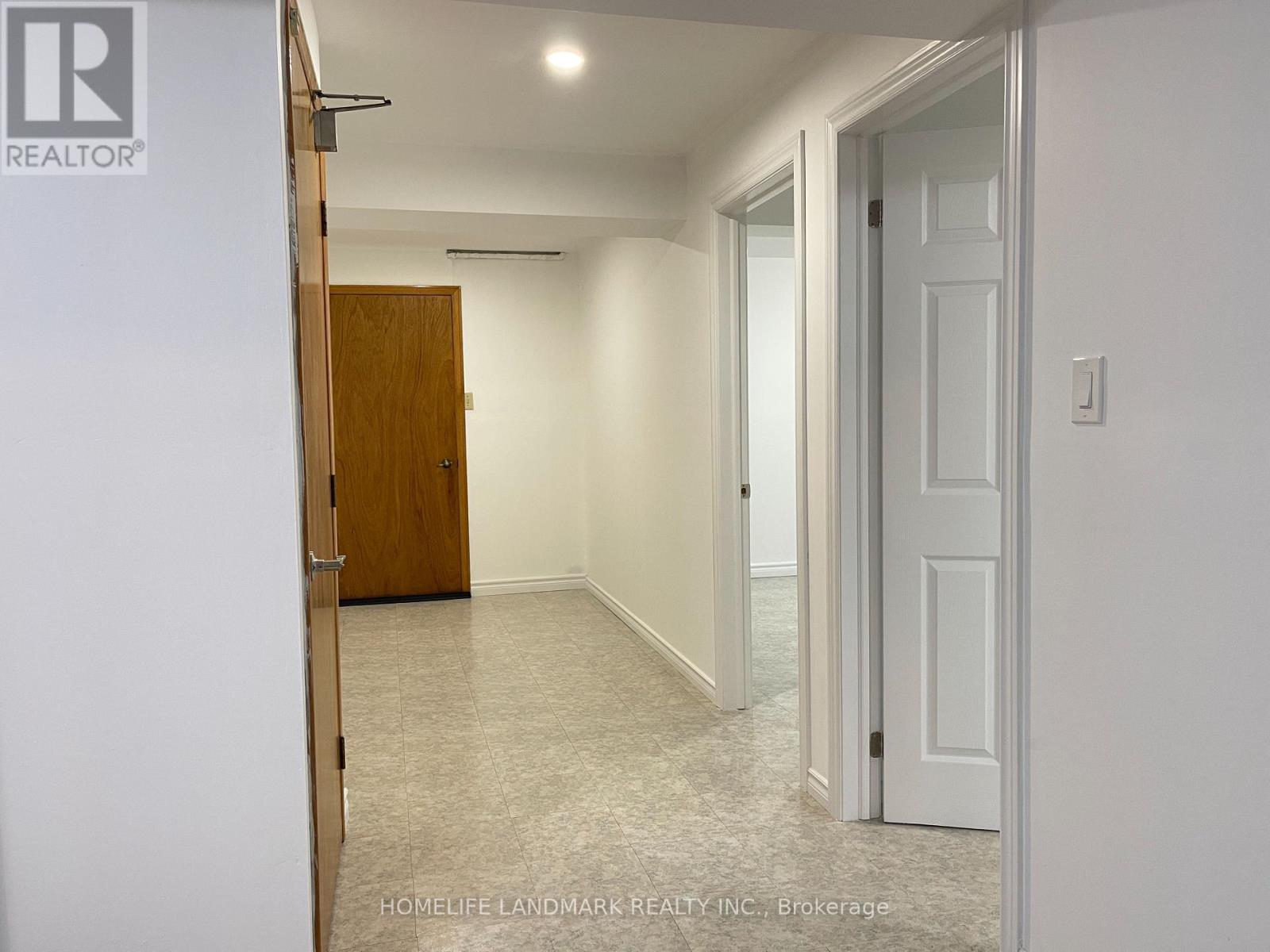 Lower & Main - 353 Darlington Court, Hamilton, Ontario  L9C 6Z2 - Photo 12 - X12733074