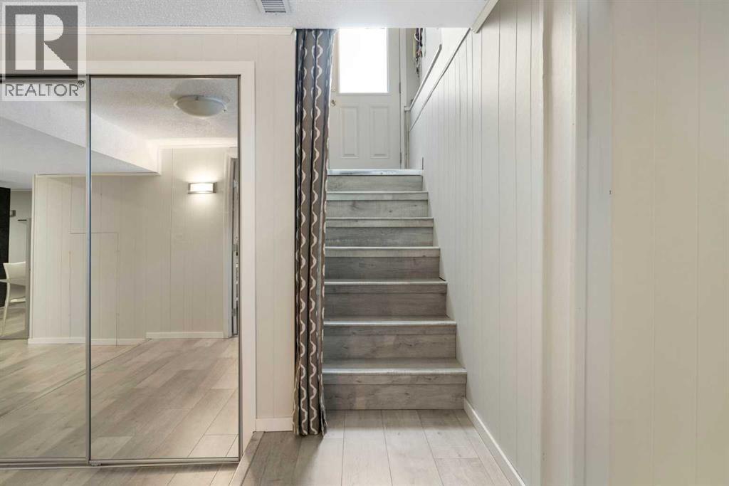 3511 Lakeside Crescent Sw, Calgary, Alberta  T3E 6A7 - Photo 28 - A2281740