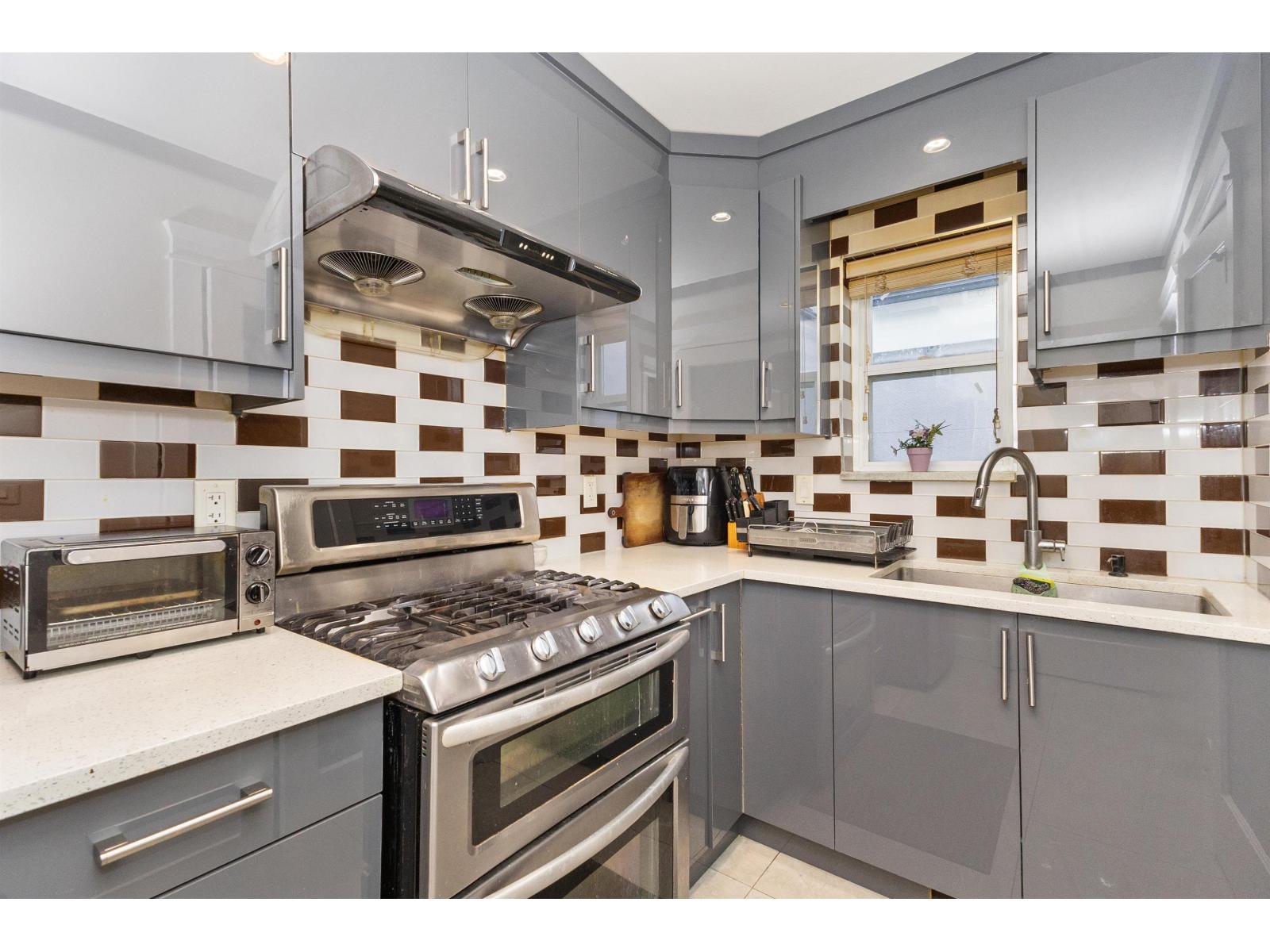 2018 Vinewood Street, Abbotsford, British Columbia  V2S 3H2 - Photo 13 - R3082763