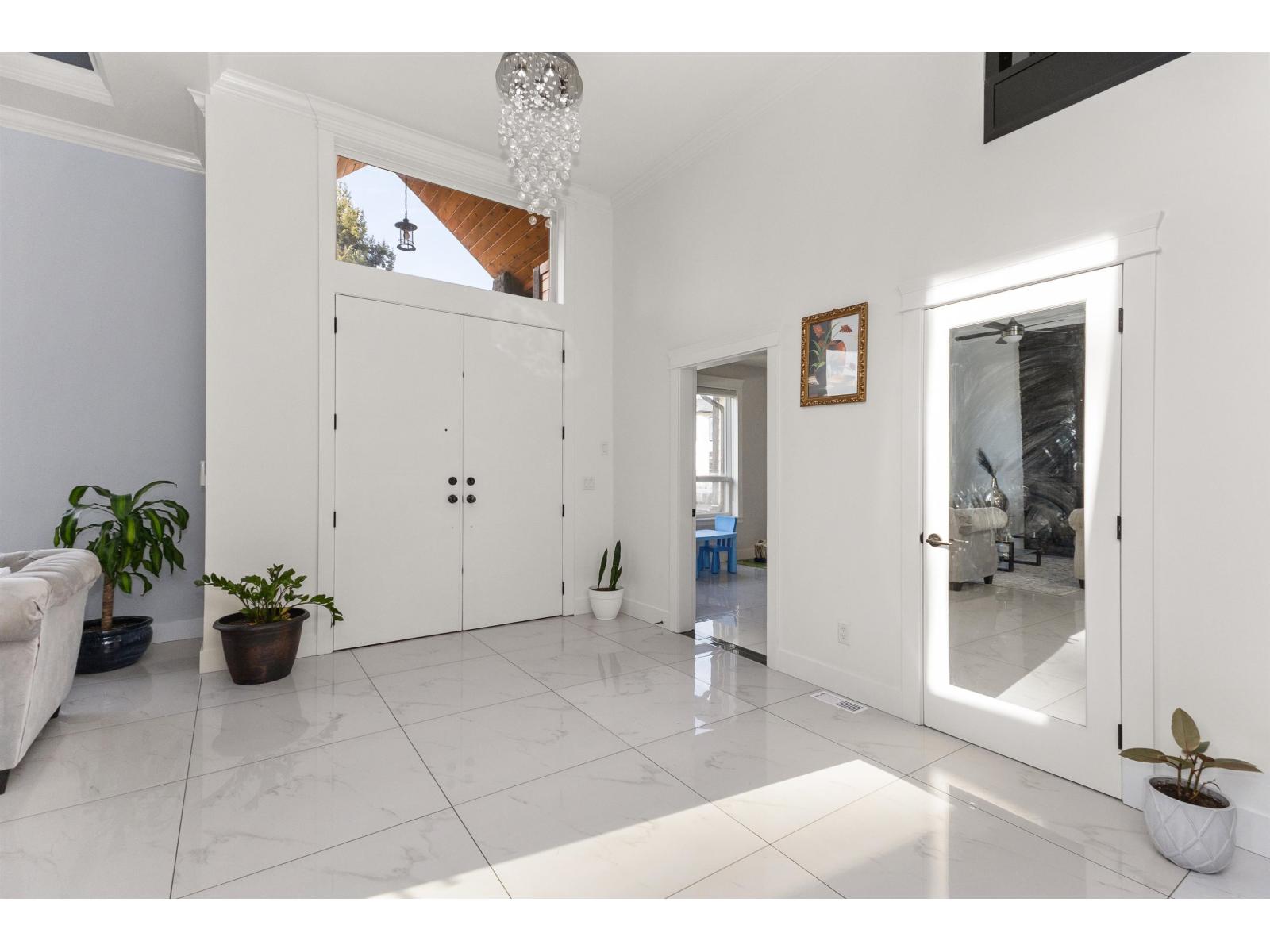 2018 Vinewood Street, Abbotsford, British Columbia  V2S 3H2 - Photo 4 - R3082763