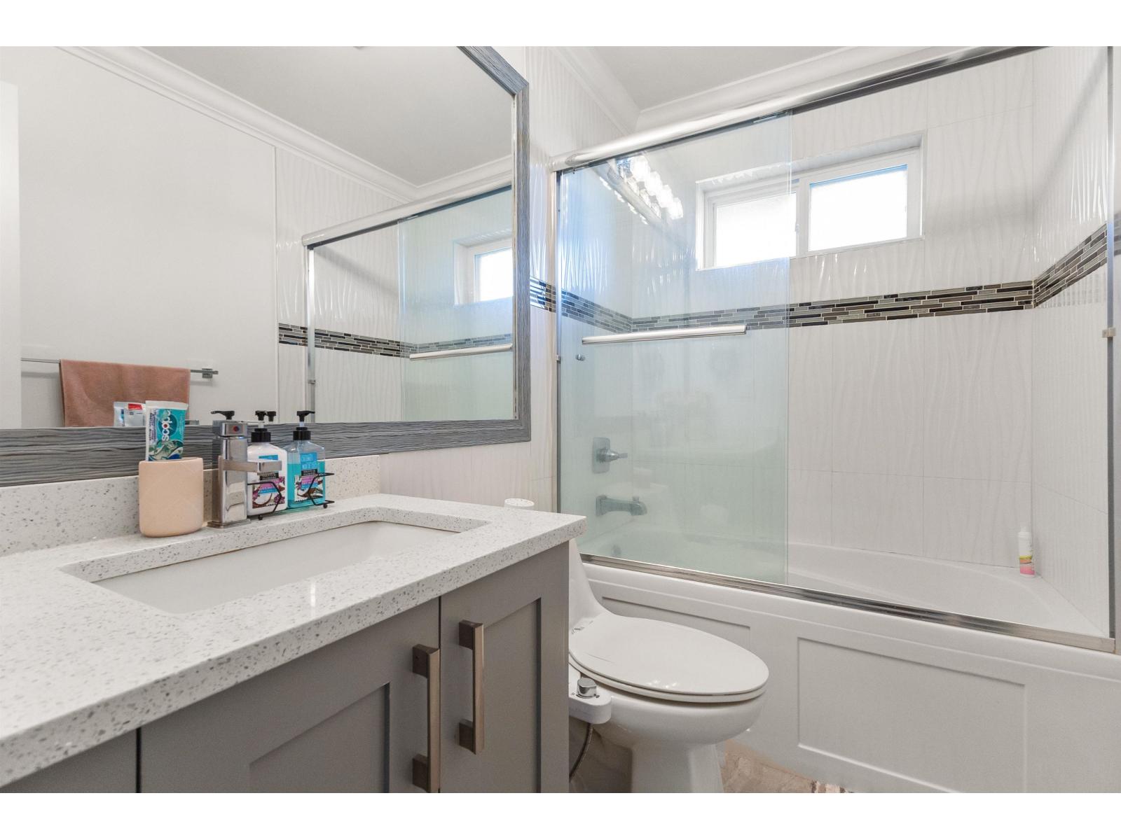 2018 Vinewood Street, Abbotsford, British Columbia  V2S 3H2 - Photo 16 - R3082763