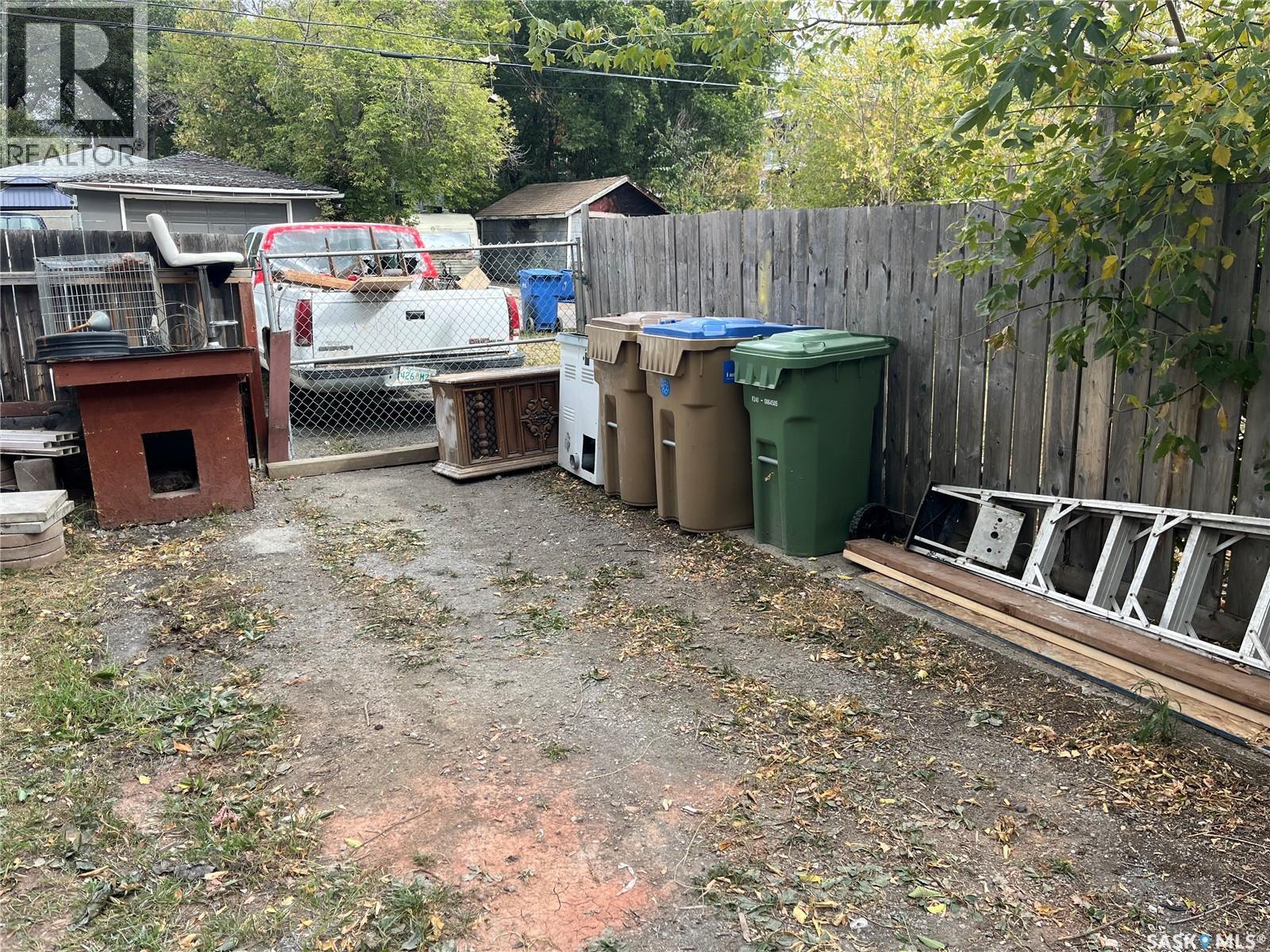 1447 Robinson Street, Regina, Saskatchewan  S4T 2N7 - Photo 21 - SK027460