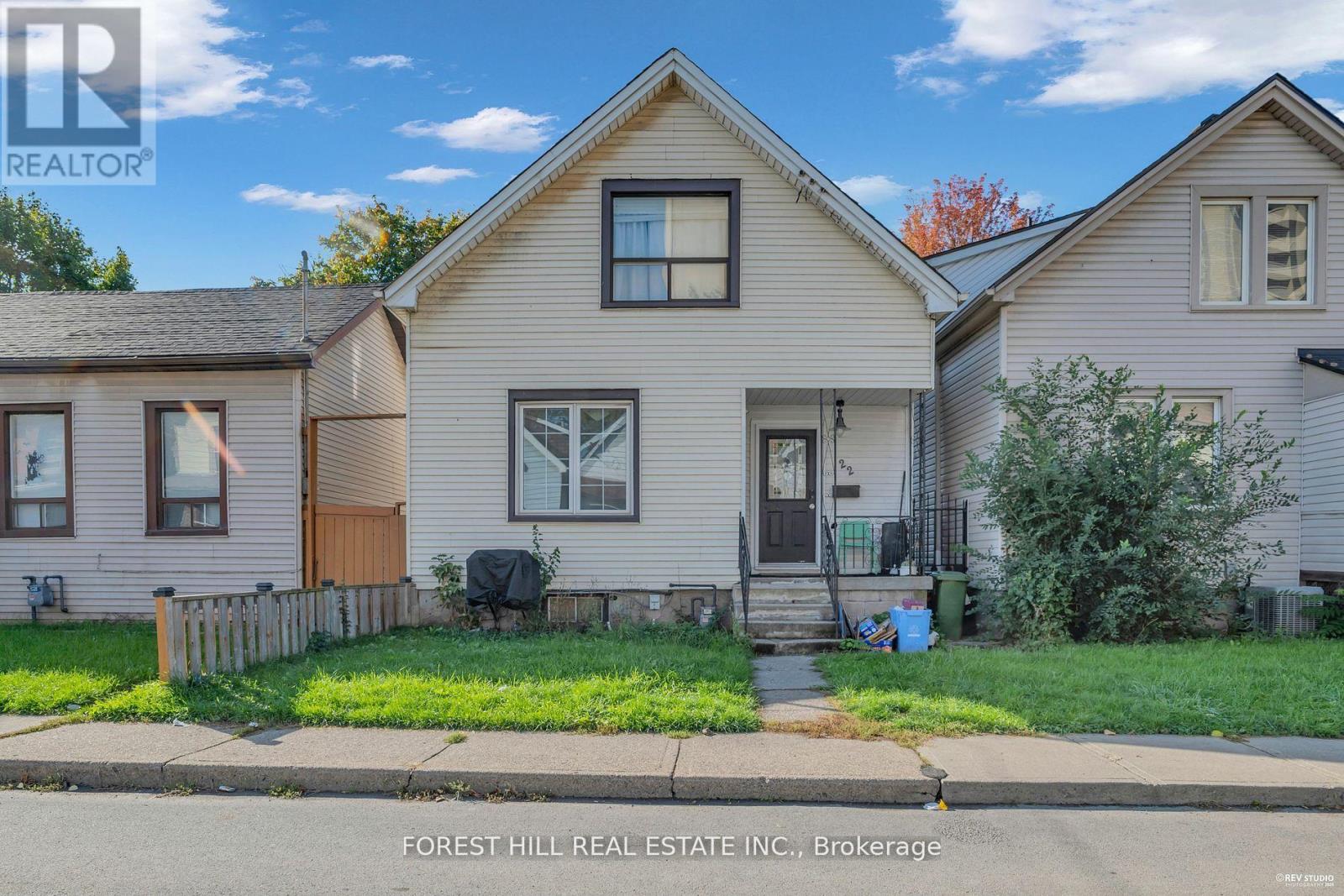 22 Harvey Street, Hamilton, Ontario  L8L 2L8 - Photo 3 - X12730466