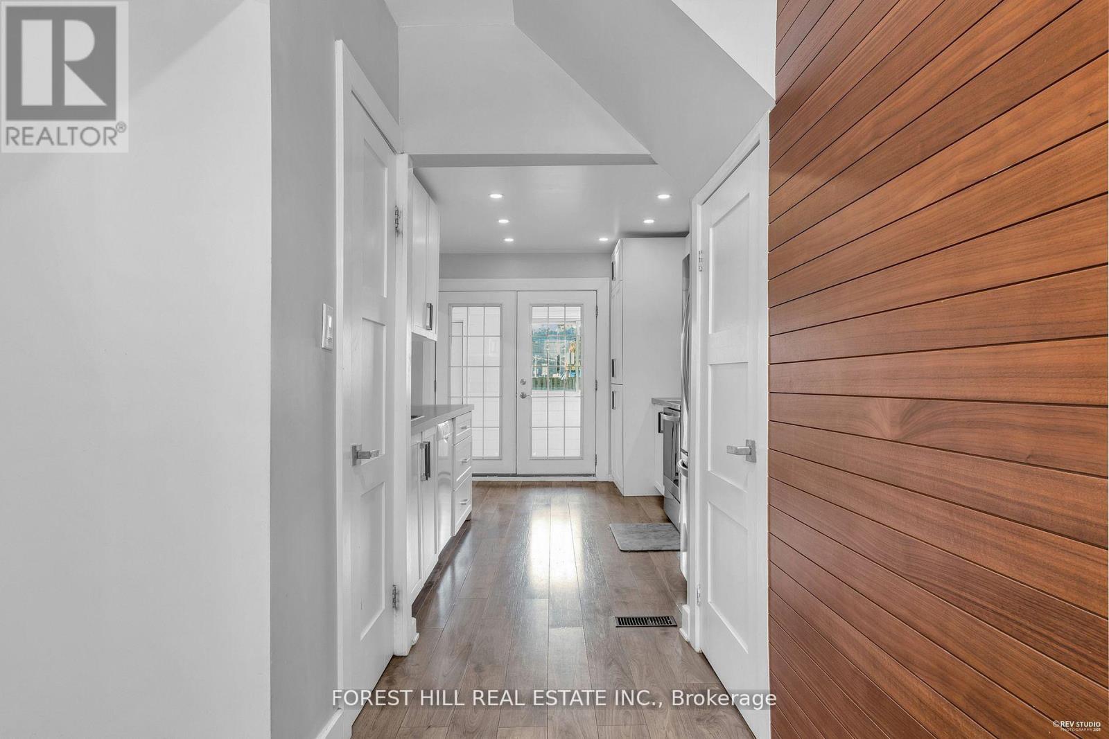 22 Harvey Street, Hamilton, Ontario  L8L 2L8 - Photo 5 - X12730466