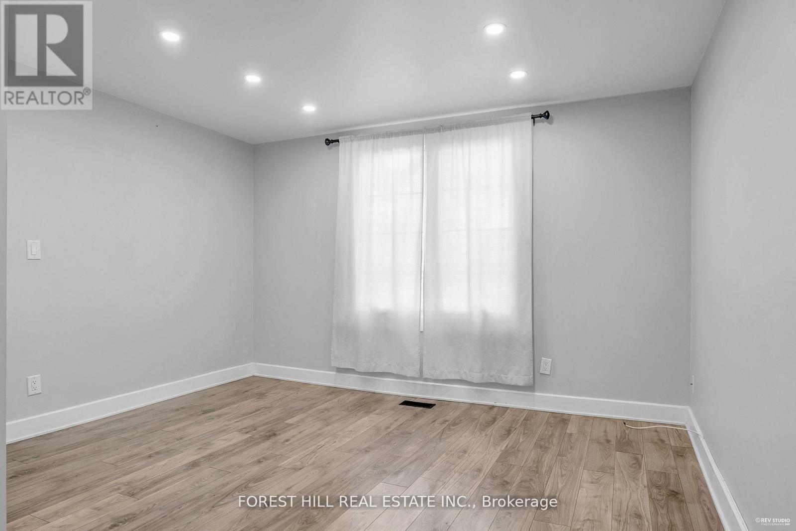 22 Harvey Street, Hamilton, Ontario  L8L 2L8 - Photo 9 - X12730466