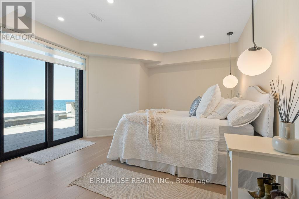 16 Garden Gate, Brock, Ontario  L0K 1A0 - Photo 33 - N12389415