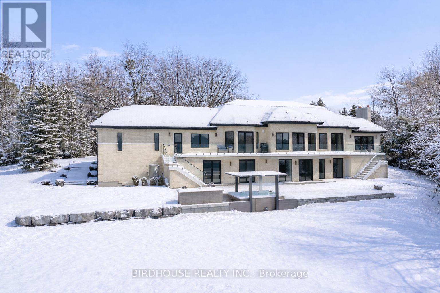 16 Garden Gate, Brock, Ontario  L0K 1A0 - Photo 4 - N12389415