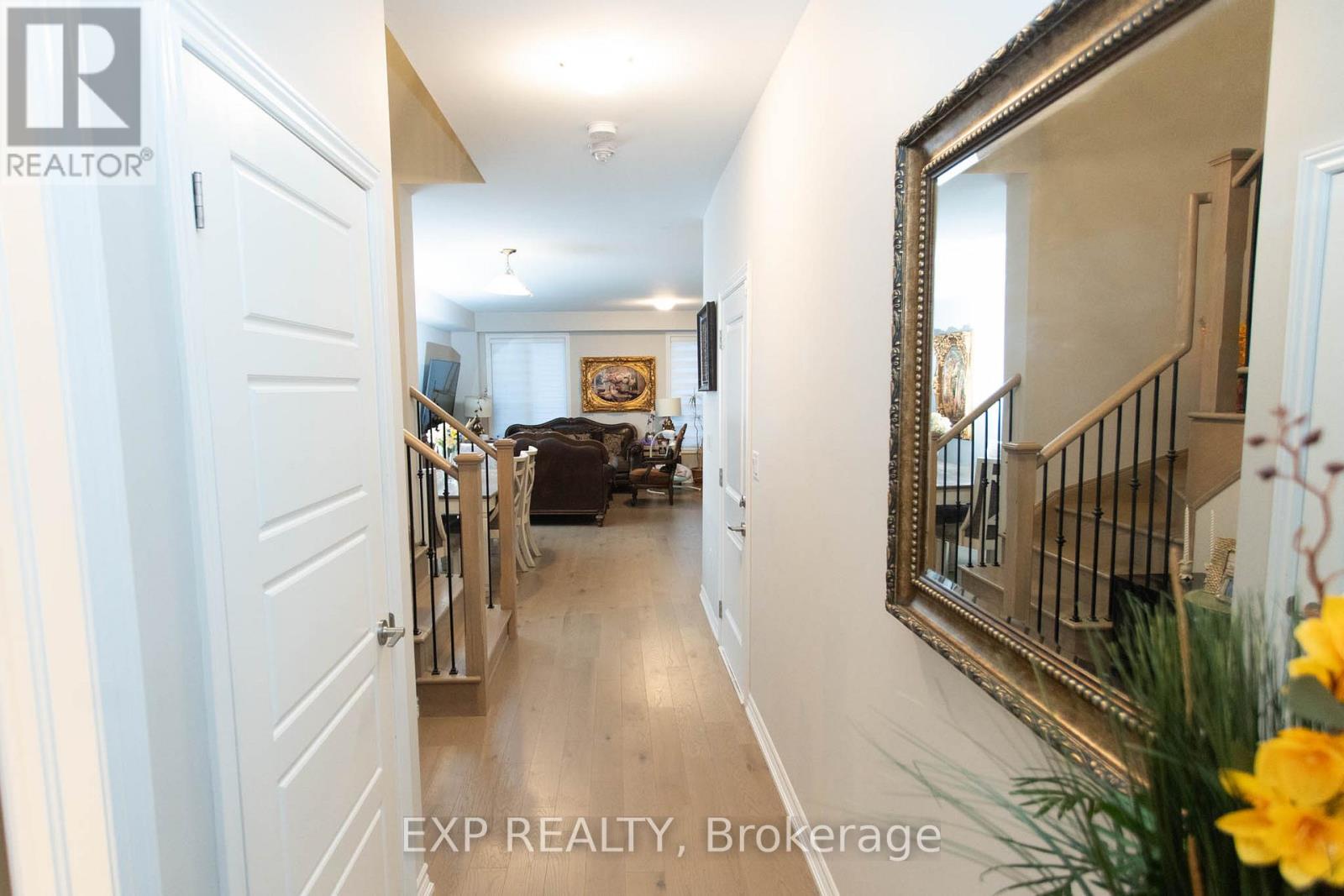 447 Bergamot Avenue, Milton, Ontario  L9T 1E9 - Photo 5 - W12732300