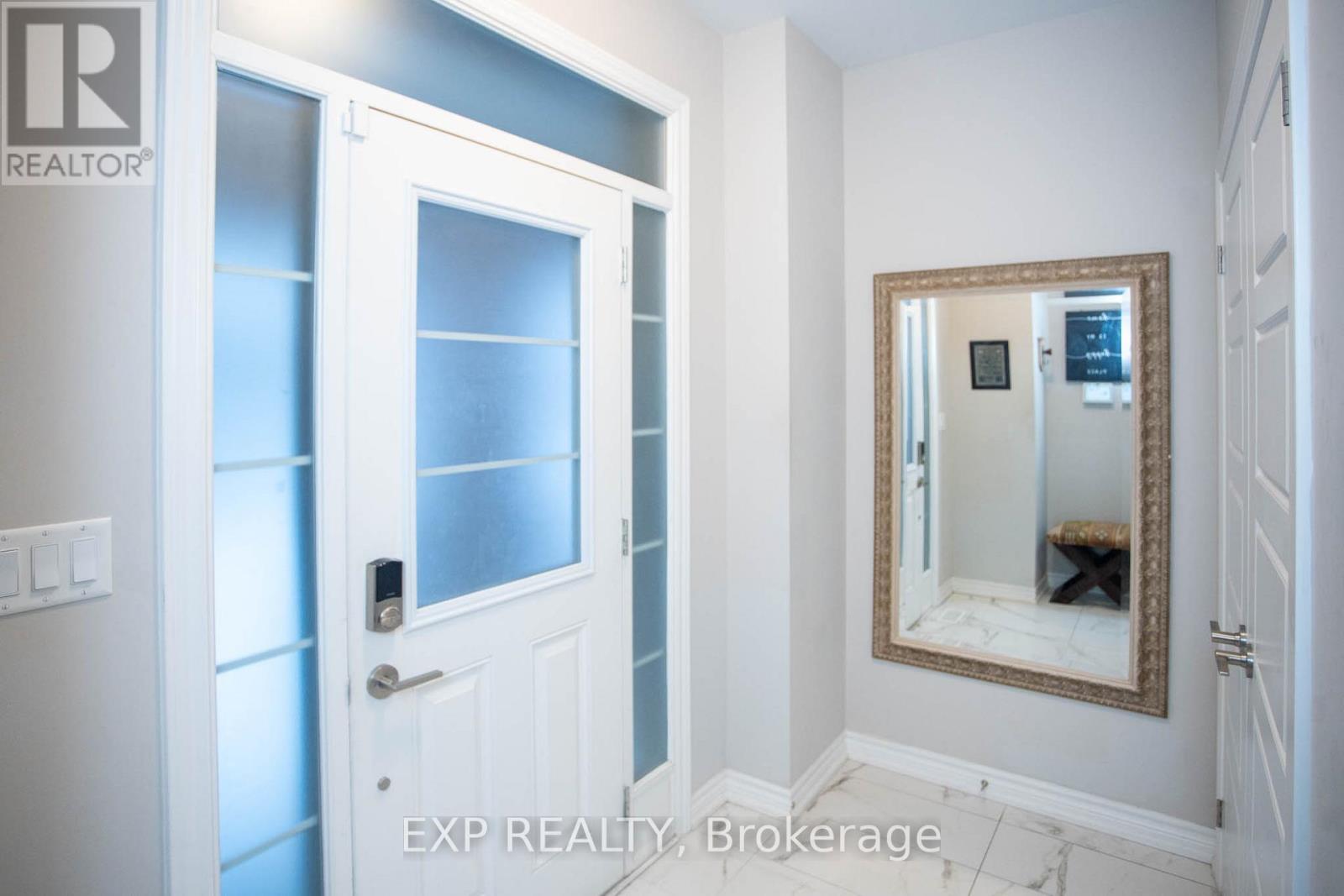 447 Bergamot Avenue, Milton, Ontario  L9T 1E9 - Photo 3 - W12732300