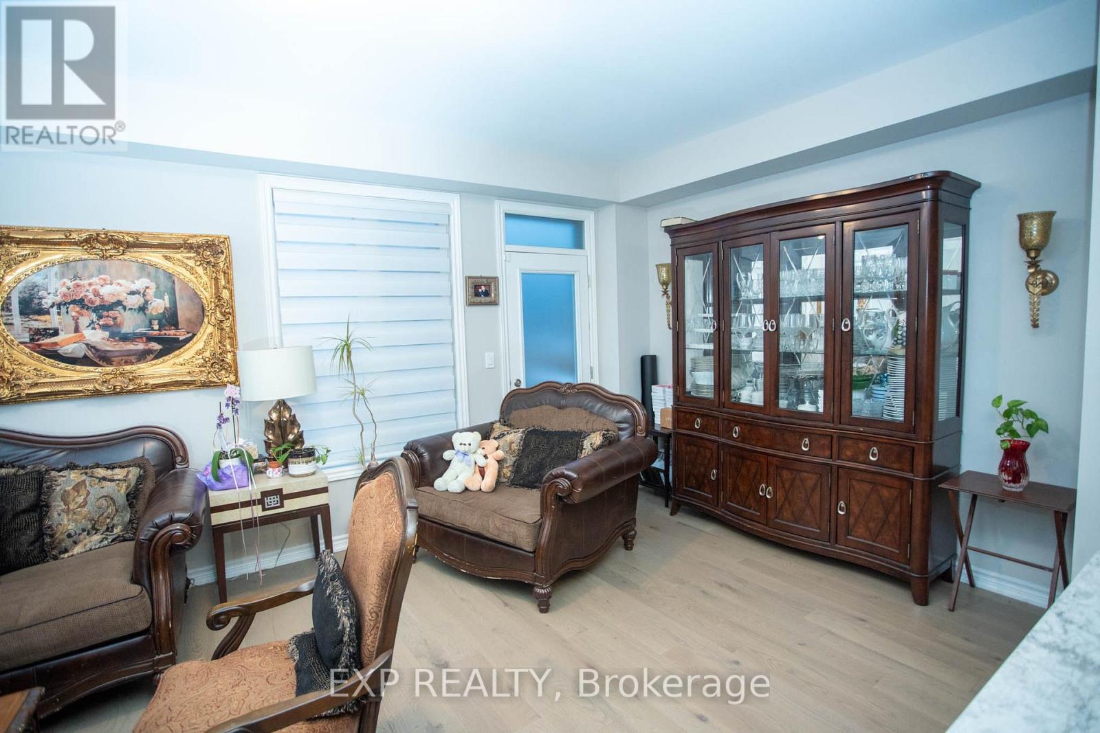 447 Bergamot Avenue, Milton, Ontario  L9T 1E9 - Photo 10 - W12732300