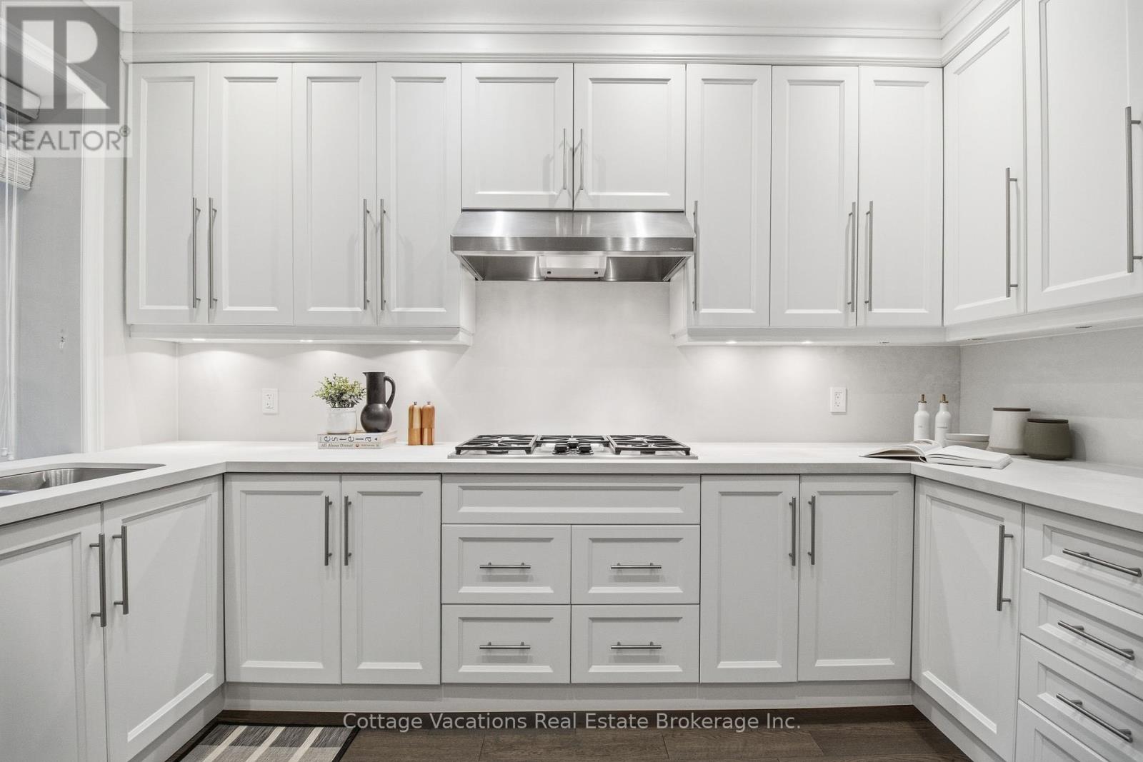 46 Bernard Avenue, Toronto, Ontario  M5R 1R2 - Photo 13 - C12733138