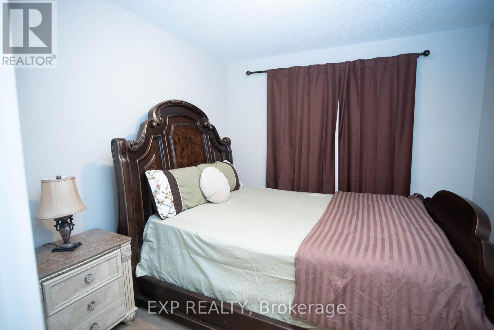 447 Bergamot Avenue, Milton, Ontario  L9T 1E9 - Photo 17 - W12732300