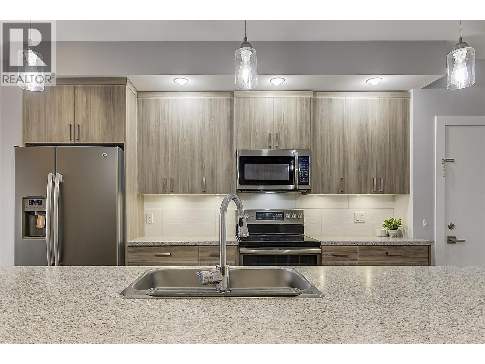 2745 Hewl Road, West Kelowna, British Columbia  V1Z 4E7 - Photo 11 - 10373574