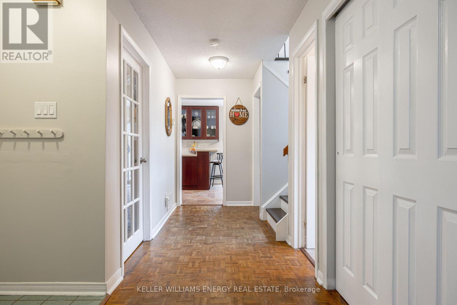 17 Barrow Court, Whitby, Ontario L1P 1E4 - Photo 4 - E12733158