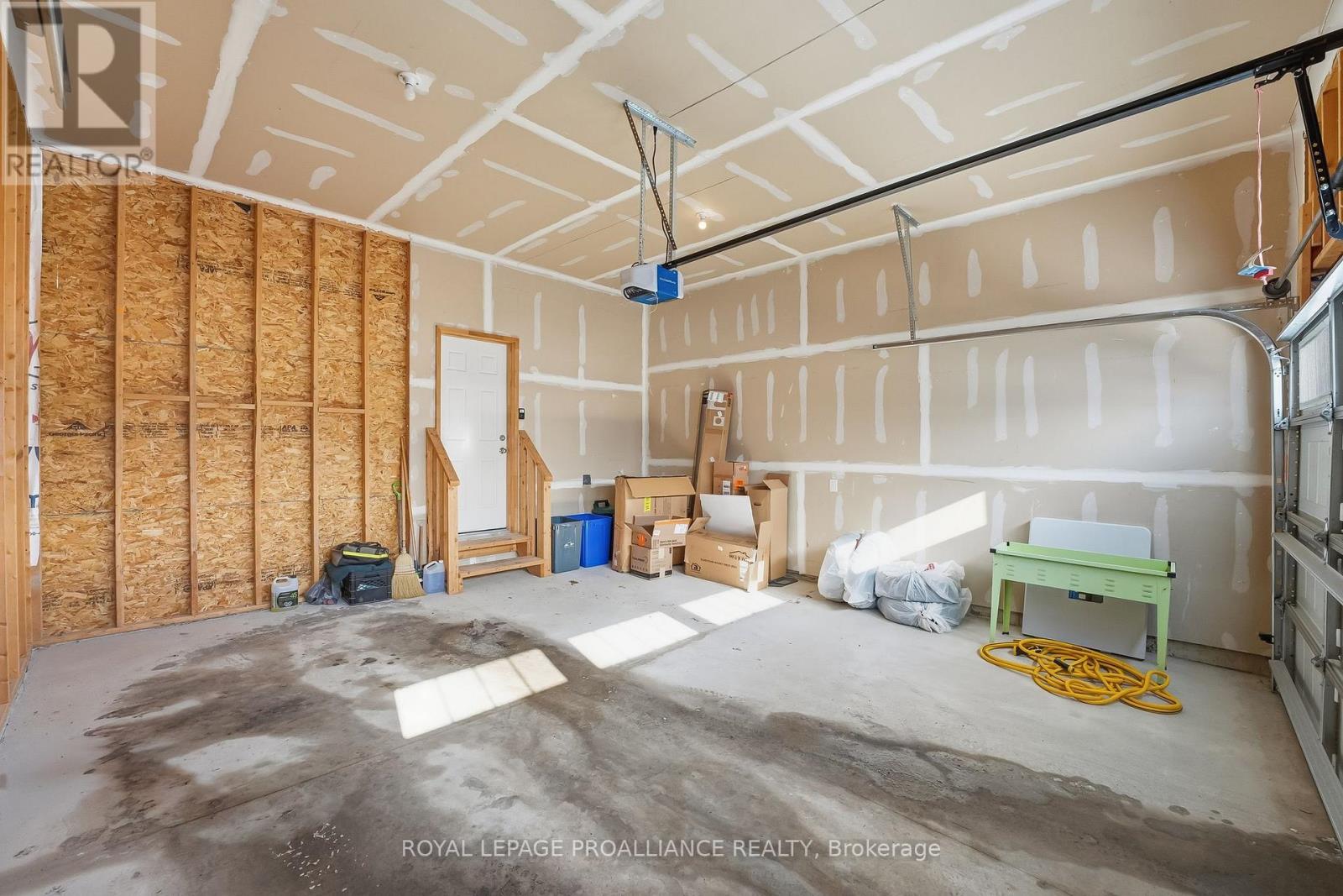 223 Strachan Street, Port Hope, Ontario  L1A 0E7 - Photo 14 - X12733284