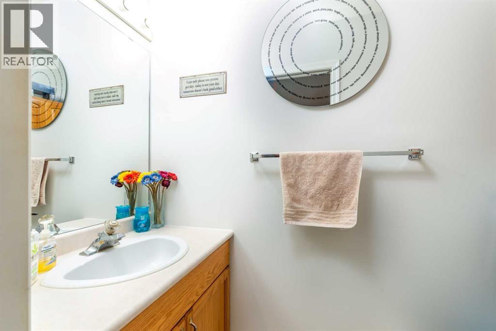 5018 46 Street, Lloydminster, Alberta  T9V 0C5 - Photo 11 - A2281079