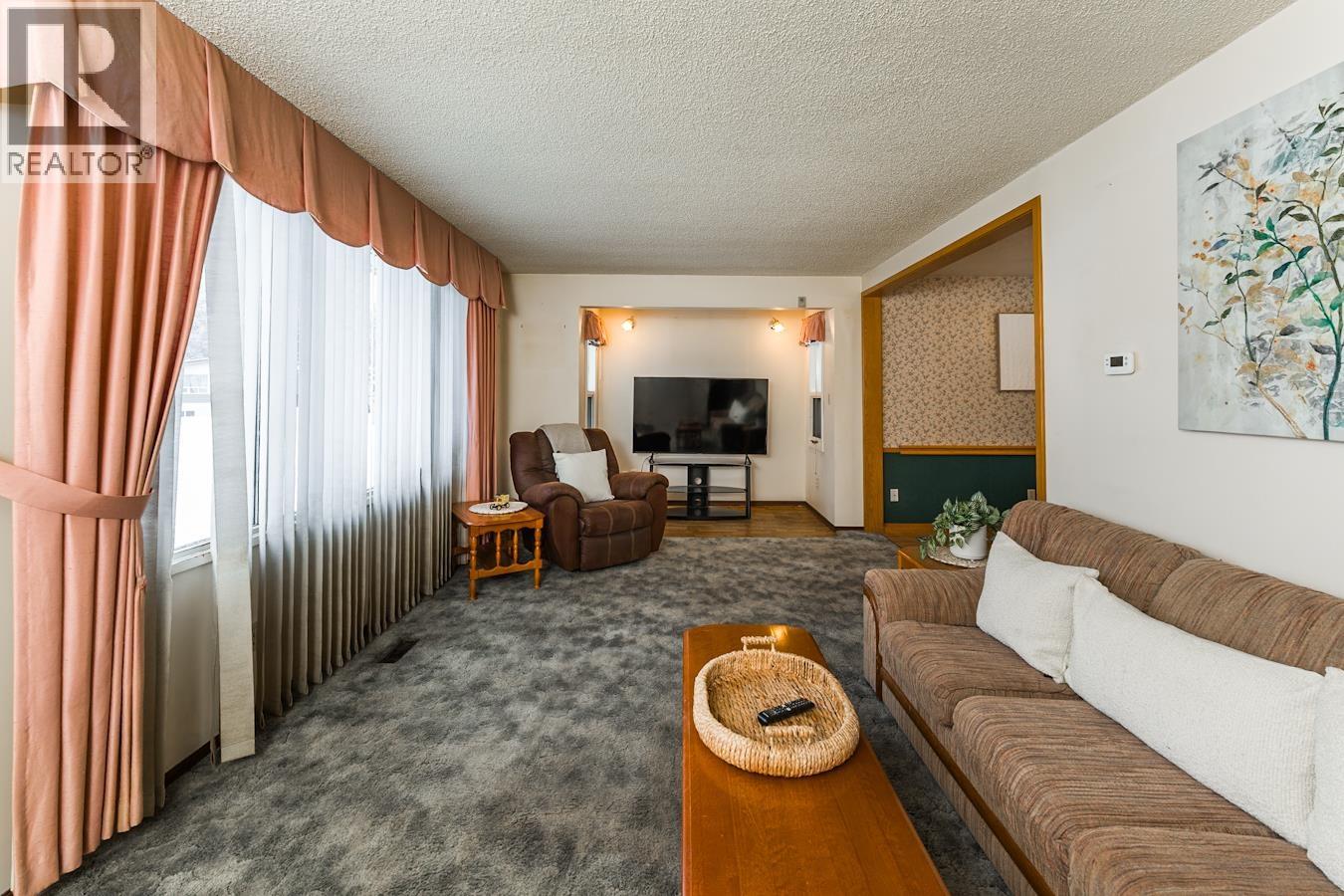 3670 Taft Place, Prince George, British Columbia  V2K 3E3 - Photo 4 - R3083648